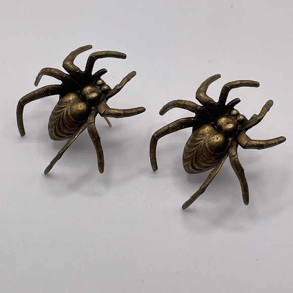 Jewelry - 🖤 #085 brass tone spider earrings